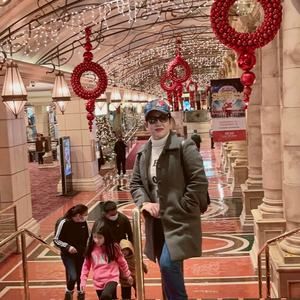 Meet your Posher, Tham